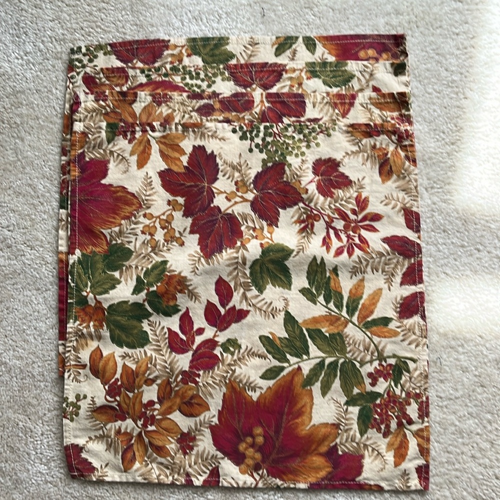 Vintage 4 tablet mat green tan reddish